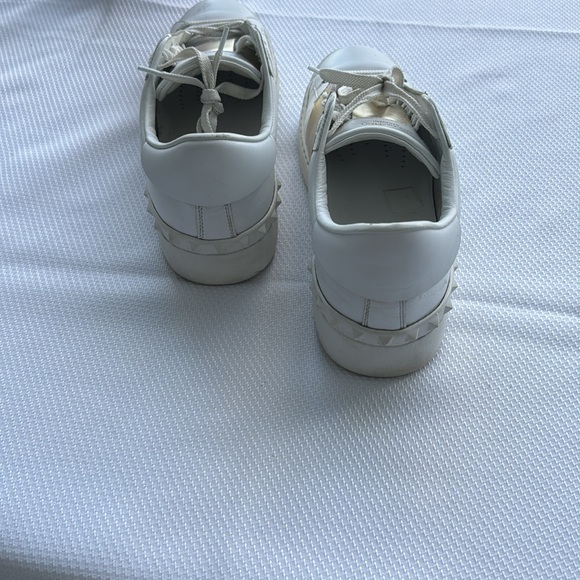 Stylish Valentino Garavani sneakers calf leather size 39 - Picture 5 of 8